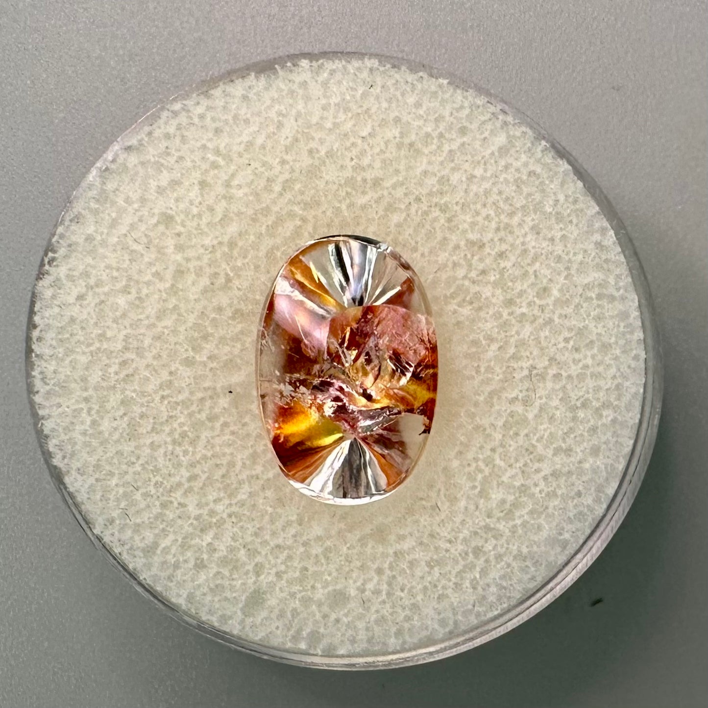 Hemantoid Quartz, unique cut