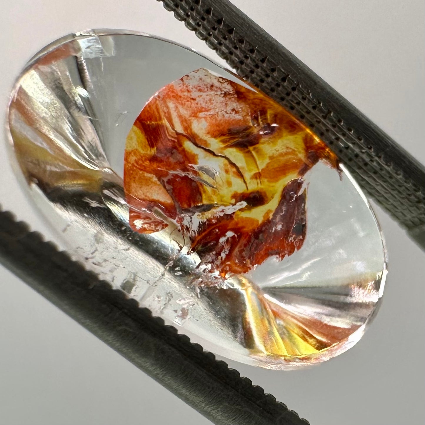 Hemantoid Quartz, unique cut